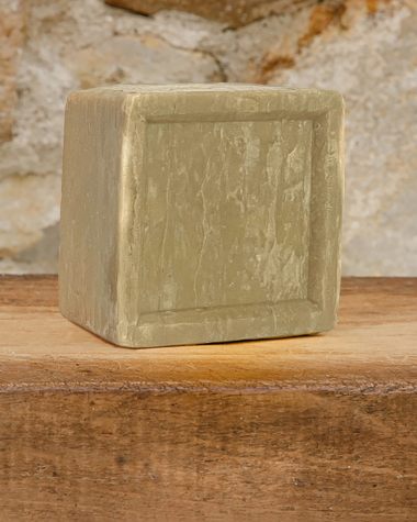 Visualizza i dettagli per Sapone Vegetale all'olio di Oliva per bucato 300g Immagine di Sapone Vegetale all'olio di Oliva per bucato 300g